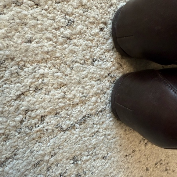 Stuart Weitzman size 8 mint near new condition chocolate brown platform booties - Picture 6 of 13